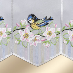 Fensterdeko Blaumeise auf Kirschblütenzweig Detailbild Stickerei
