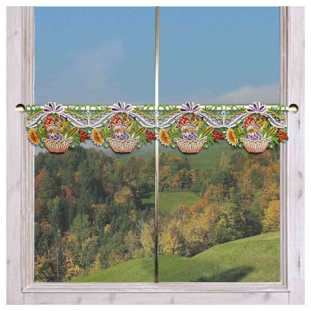 Feenhaus-Spitzengardine Herbst-Körbchen aus Echter Plauener Spitze am Fenster dekoriert