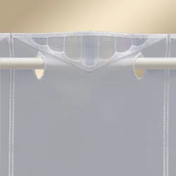 Gardine Blaumeise auf Kirschblütenzweig Detailansicht Stangendurchzug