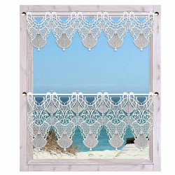 Scheibenhänger Romina in grau in 2 Höhen dekoriert am Fenster
