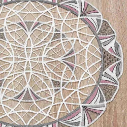 Tischdecken Joline taupe Detailbild Plauener Stickerei