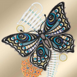 Fensterdeko mit Schmetterlingen aus Plauener Spitze Detailbild
