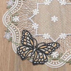 Tischdecken Fiona Detailansicht Schmetterling Plauener Stickerei