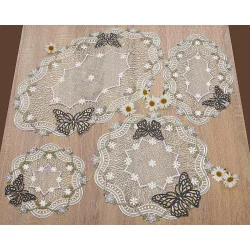 Decken Fiona mit Schmetterlingen und Blumen Beispielbild dekoriert