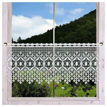 Moderner Scheibenhänger Jara am Fenster dekoriert