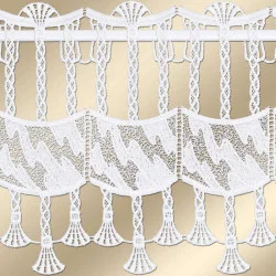 Spitzengardine Emilia mit weißer Stickerei Detailbild