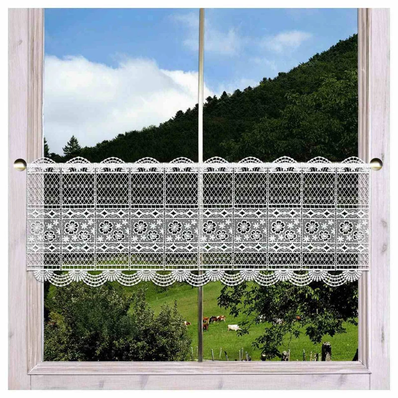 Scheibenhänger Annina mit moderner Blumenstickerei Beispielbild