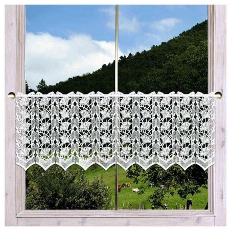 Scheibenhänger Galina mit moderner Blumenstickerei Beispielbild