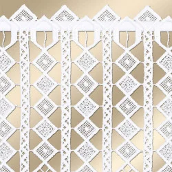 Scheibenhänger Mileya in weiß mit gesticktem Stangendurchzug