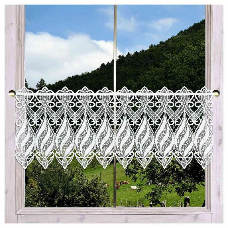 Moderne Kurzstore Loreta Beispielbild an der Scheibe