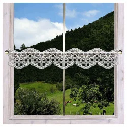 Feenhausgardine Lina aus Plauener Spitze Dekobeispiel