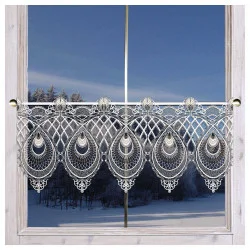 Moderne Fensterdeko Hilda Beispielbild im Winter