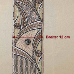 Spitzenschal Kiona in hellbraun Breite dargestellt