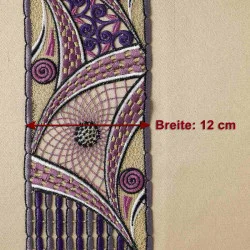 Spitzenschal Kiona in Fuchsia Breite dargestellt