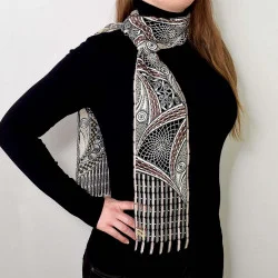 Eleganter Schal Kiona als Mode-Accessoire