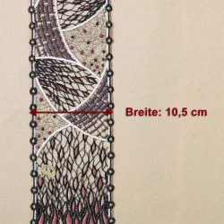 Spitzenschal Ribana in Merlot Breite dargestellt