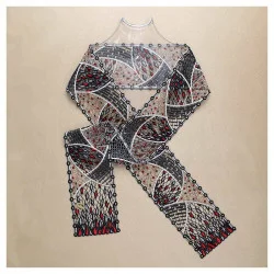 Spitzenschal Ribana aus Plauener Spitze in Rubin