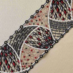 Spitzen-Stola Ribana Detailansicht Plauener Stickerei