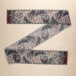 Halstuch Kiona in rot-grau Musterbild