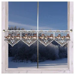 Kleinfenstergardine Spatzenkonzert Dekobeispiel im Winter