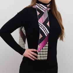 Eleganter Schal Zaltana als Mode-Accessoire