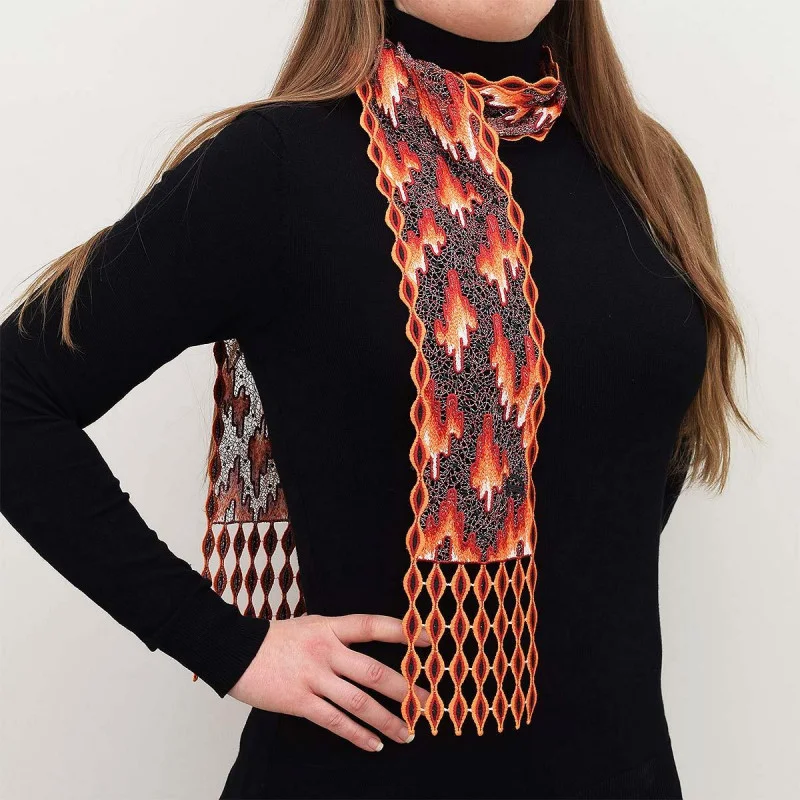 Hochwertiger gestickter Schal Atsila in orange und weinrot Beispielbild