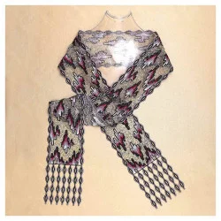 Spitzenschal Atsila aus Plauener Spitze in Amethyst