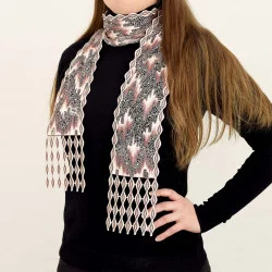 Eleganter Schal Atsila als Mode-Accessoire