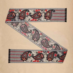 Halstuch Pakuna in grau-rot Musterbild