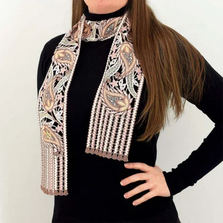 Hochwertiger gestickter Schal Pakuna in rosé und braun Beispielbild
