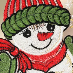 Fensterdeko Schneemann Detailansicht Stickerei