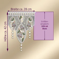 Dekorativer Spitzenvorhang mit Glocken- und Sternenmuster, abgebildet neben einem lila Rechteck mit der Aufschrift "Größenvergleich: DIN A4 Blatt" zum Größenvergleich. Der Vorhang ist ca. 28 cm breit und 42 cm hoch.