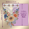 Dekorativer bestickter Spitzenvorhang mit floralen Mustern, abgebildet auf einem lila Rechteck, das zum Größenvergleich mit A4-Papier beschriftet ist. Angegebene Maße: Höhe ca. 34 cm, Breite ca. 23 cm.