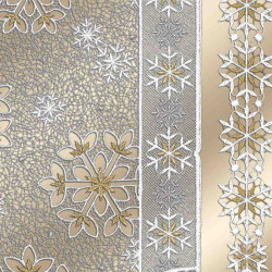 Aufwändiges Spitzenmotiv mit Schneeflocken und Sternen aus weißem, goldenem und silbernem Garn auf beigem Grund, mit detaillierten Stickereien und geometrischen Bordüren.