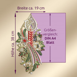 Verziertes Weihnachtsornament mit roten, goldenen, grünen und weißen Details im klassischen Stil der Plauener Spitze, abgebildet neben einem lila Rechteck mit der Aufschrift "DIN A4 Blatt" zum Größenvergleich, ca. 38 cm hoch und 19 cm breit.