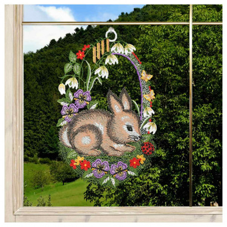 Fensterbild mit Hase und Käfer am Fenster dekoriert