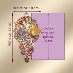 Ein gesticktes Frühlingsmotiv mit einem gelben Vogel, bunten Blumen und Eiern in einem geflochtenen Korb überlappt ein lila Rechteck mit der Aufschrift "Größenvergleich: DIN A4 Blatt". Die Pfeile zeigen die Maße des Motivs: ca. 33 cm hoch und 18 cm breit.
