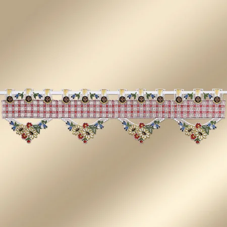 Ein Volant aus Stoff mit rot-weiß kariertem Zentrum, Blumenstickerei und Wellenkanten. Er ist mit gestickten Blumen verziert, darunter Gänseblümchen, rote Blumen und Glockenblumen. Der Volant ist mit Aufhängeschlaufen versehen und hat spitzenartige, detaillierte Ränder.