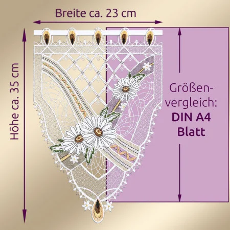 Transparenter Vorhang mit gestickten weißen Gänseblümchen und goldenen Akzenten auf violettem Hintergrund. Die Maße sind mit ca. 23 cm Breite und 35 cm Höhe angegeben. Ein Teil des Vorhangs überlappt ein A4-Blatt, um eine Größenangabe zu machen.