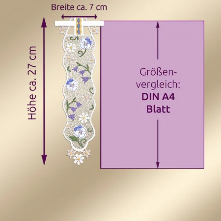 Neben einem lila Rechteck mit der Aufschrift "Größenvergleich" befindet sich ein Stück Spitze mit Blumenmotiven: DIN A4 Blatt". Die Spitze misst etwa 27 cm in der Höhe und 7 cm in der Breite. Die Pfeile geben die Maße an, und das DIN-A4-Blatt dient als Größenangabe.