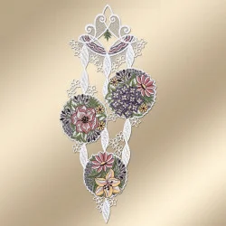 Fensterbild Blütenbälle Plauener Spitze vor einem Hintergrund