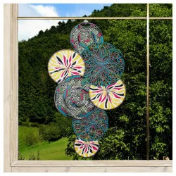 Spitzenbild Miran mit Kreisen in bunt Beispielbild am Fenster