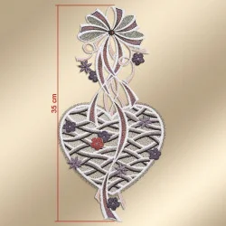 Fensterdekoration Herz mit Schleife vor goldenem Hintergrund