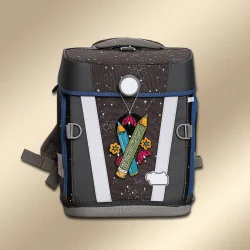 bunte Stift aus Plauener Stickerei als Anhänger für den Rucksack