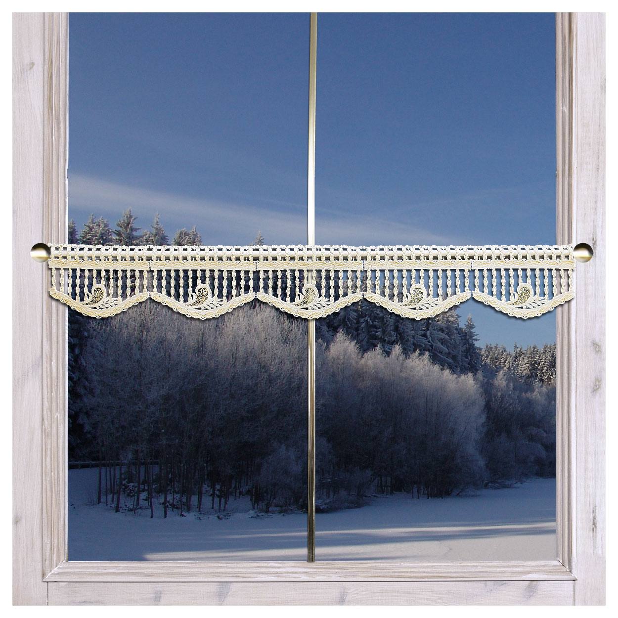 Spitzengardine Rajana in weiß-gold 13 cm hoch an einem Holzfenster dekoriert